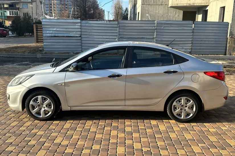 Hyundai Accent