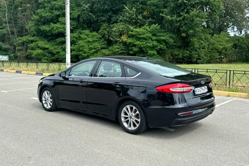 Ford Fusion Hybrid 