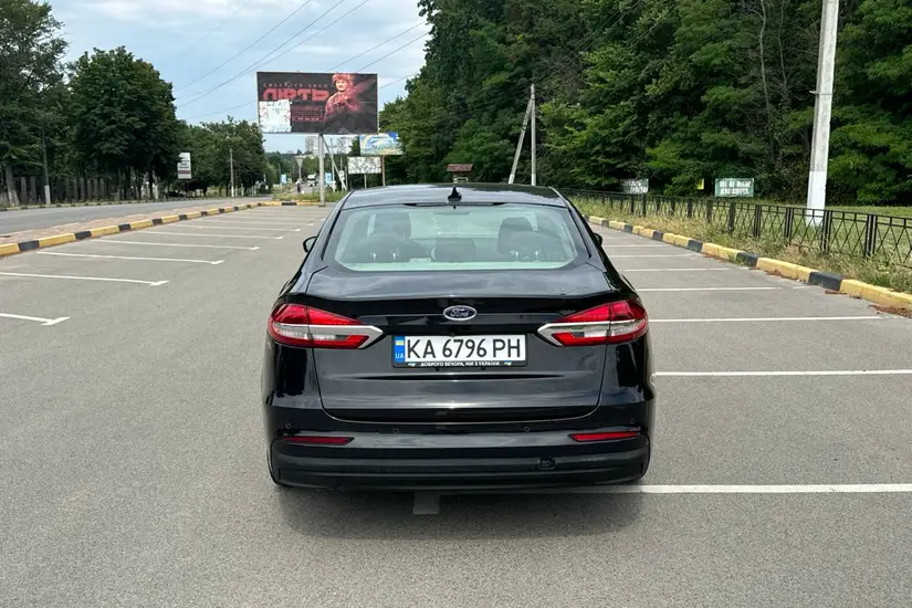 Ford Fusion Hybrid 
