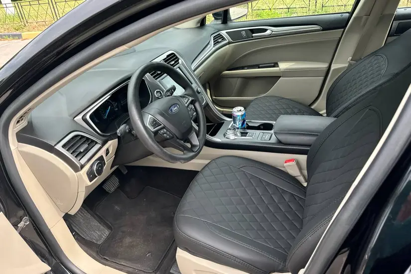 Ford Fusion Hybrid 