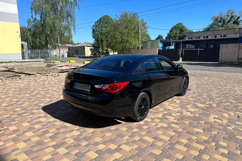 Hyundai  Sonata UF