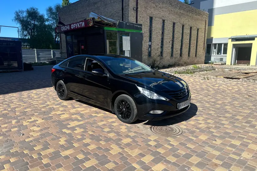 Hyundai  Sonata UF