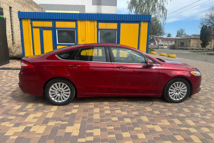 Ford Fusion Hybrid 