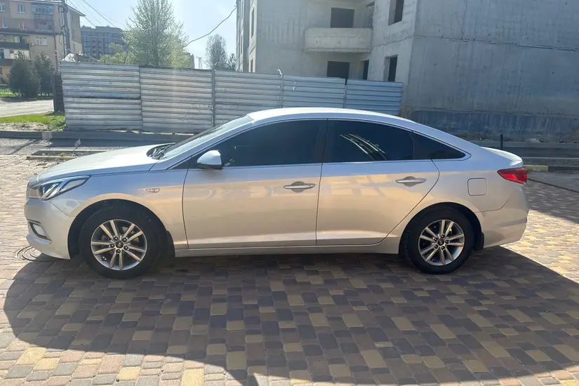 Hyundai Sonata  LF