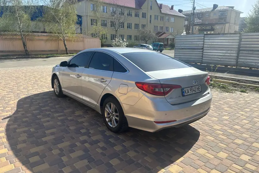 Hyundai Sonata  LF