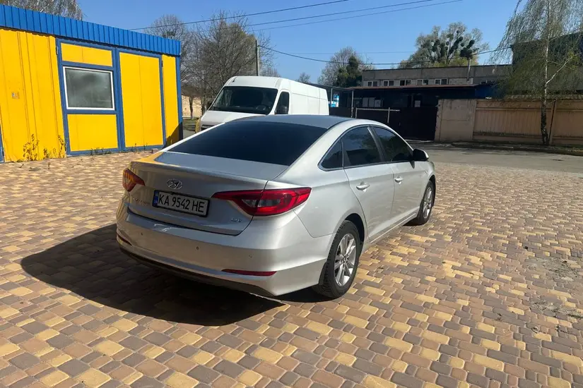 Hyundai Sonata  LF