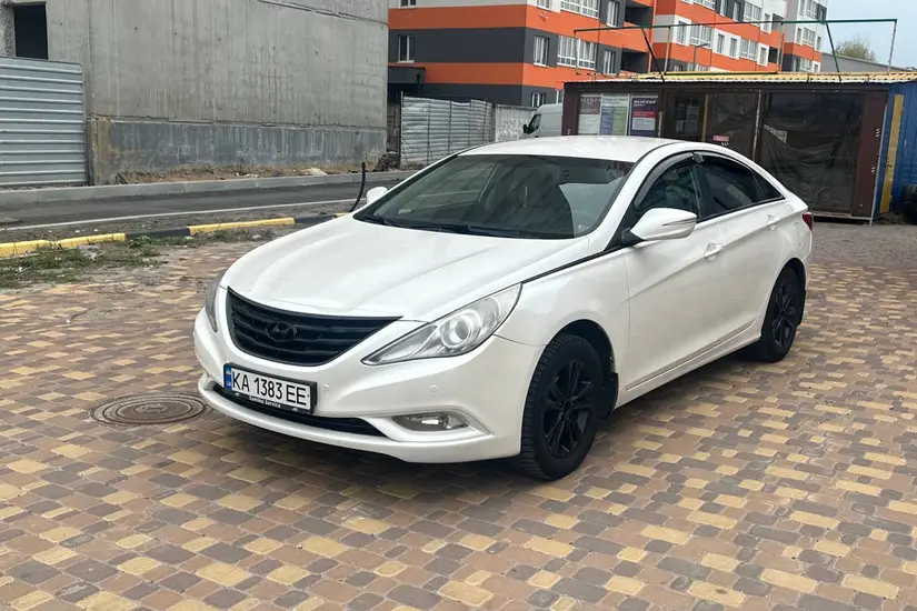 Hyundai Sonata  YF