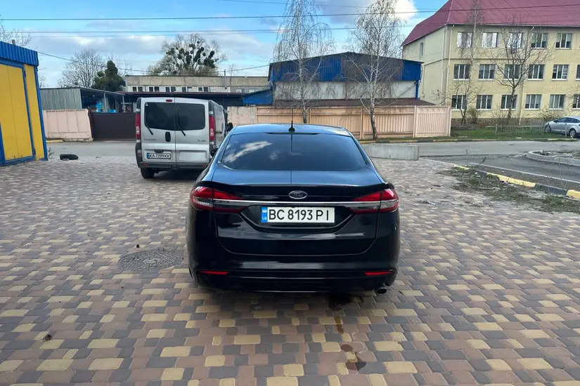 Ford Fusion Hybrid 
