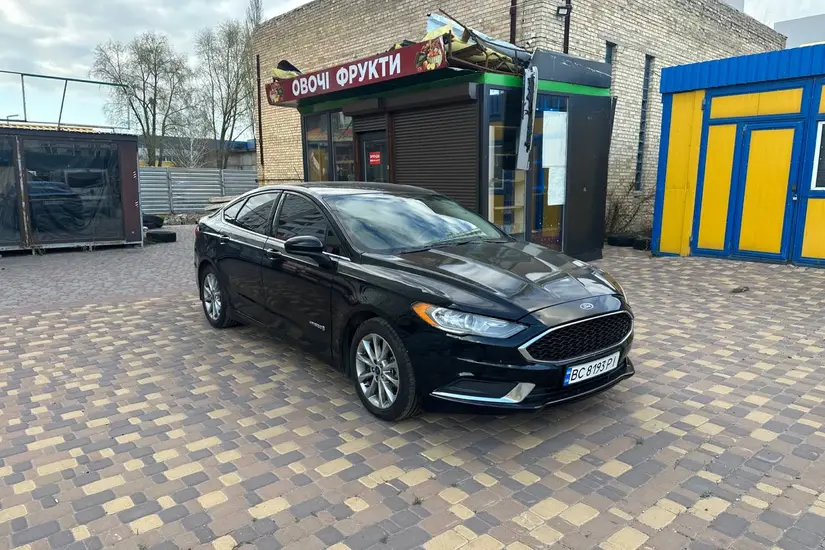 Ford Fusion Hybrid 