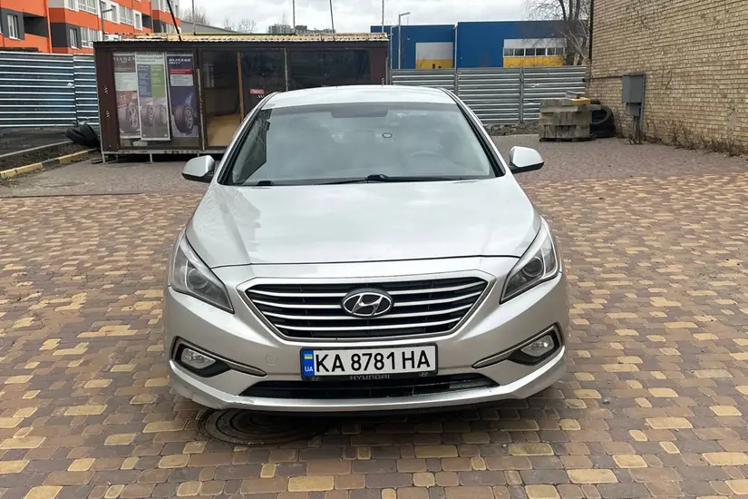 Hyundai Sonata  YF