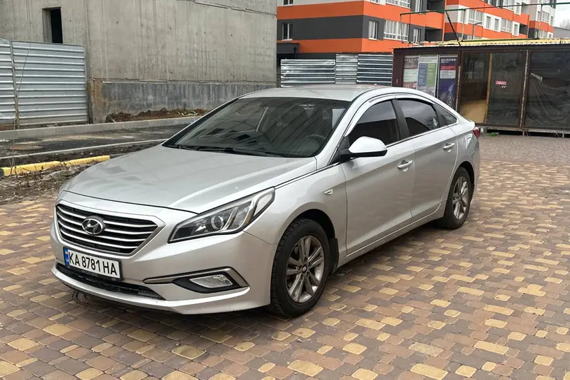 Hyundai Sonata  YF