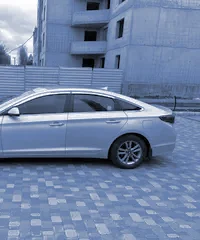 Hyundai Sonata  YF