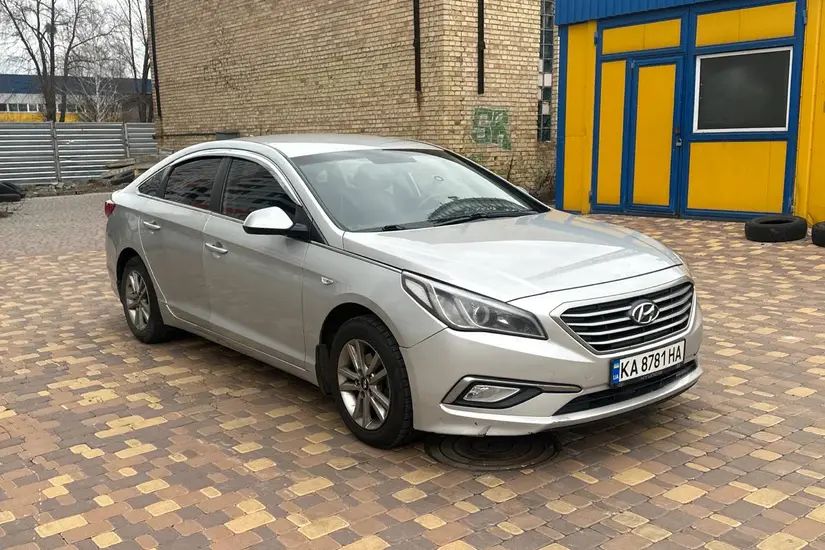 Hyundai Sonata  YF