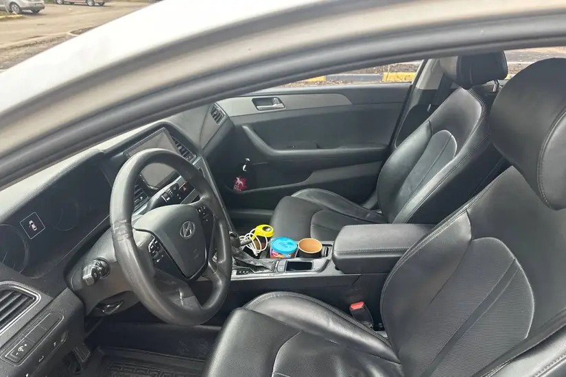 Hyundai Sonata  YF
