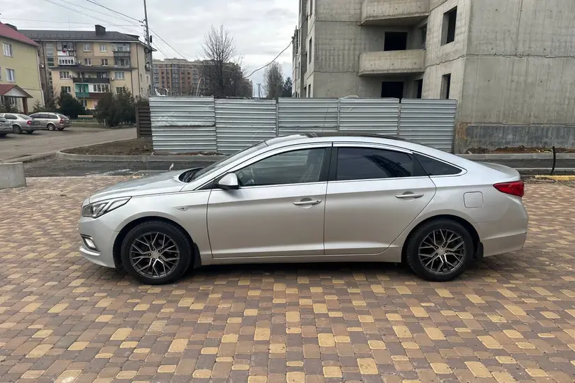 Hyundai Sonata  LF