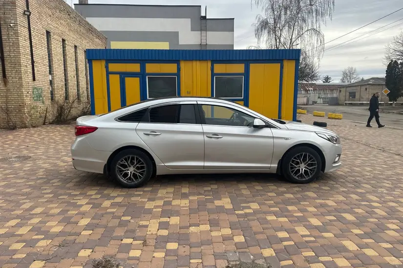 Hyundai Sonata  LF