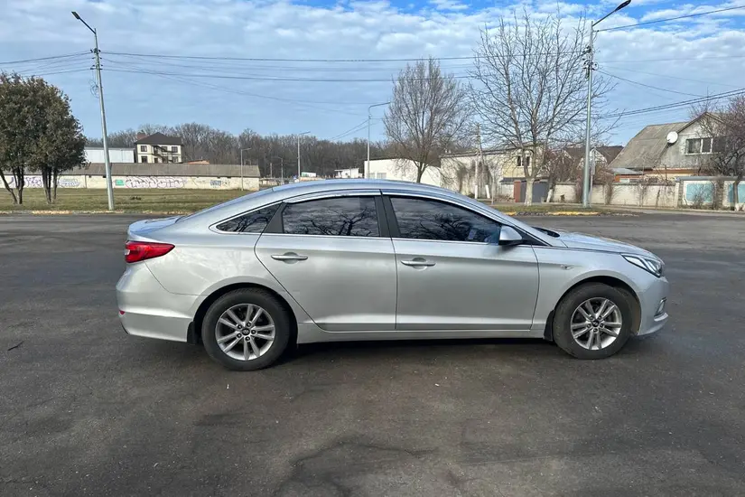 Hyundai Sonata  LF