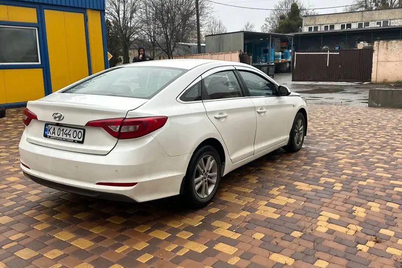 Hyundai Sonata