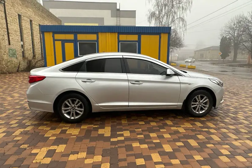 Hyundai Sonata  LF
