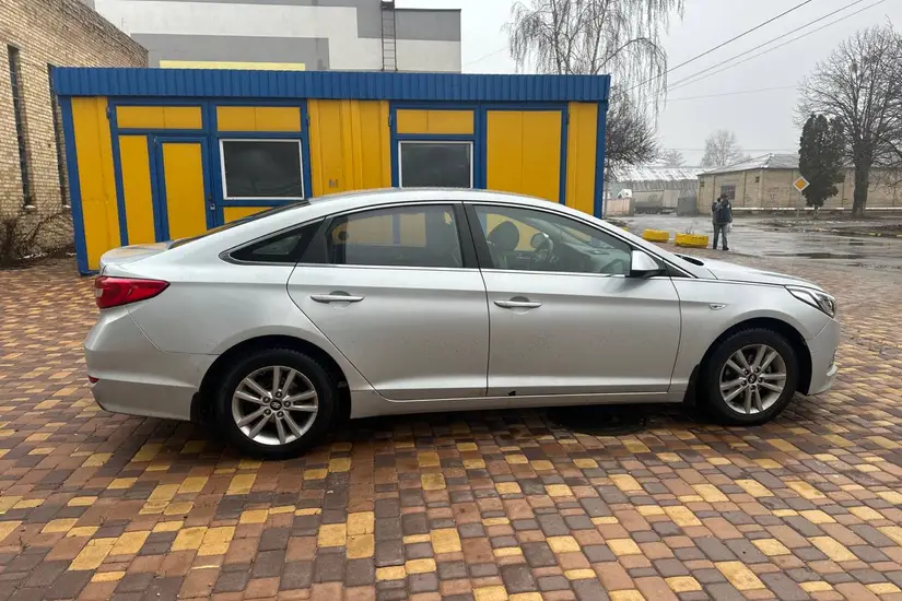Hyundai Sonata  LF