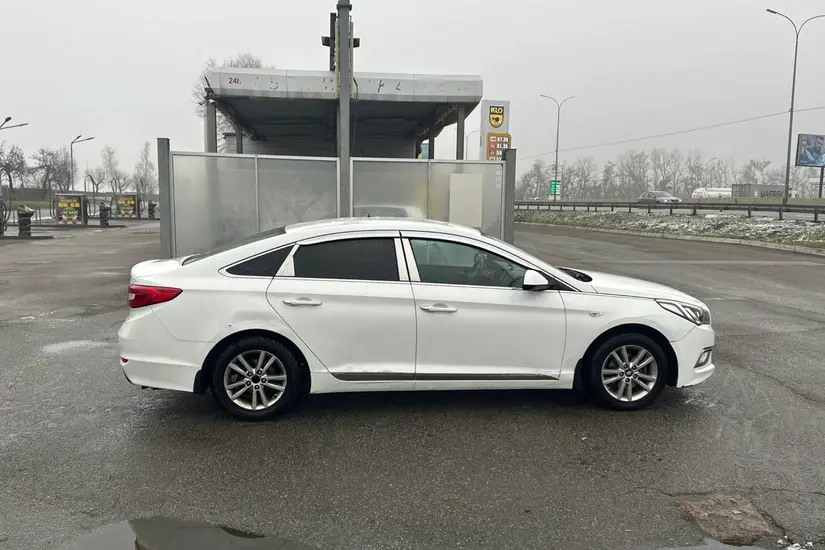 Hyundai Sonata  LF