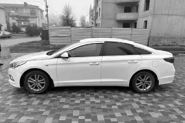 Hyundai Sonata  LF