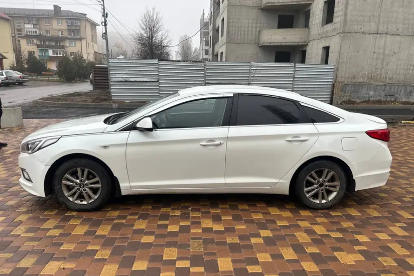 Hyundai Sonata  LF