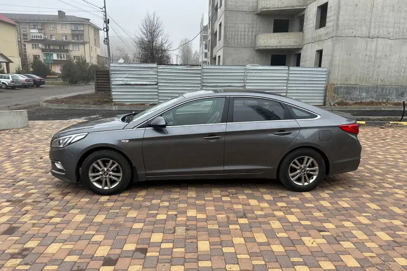 Hyundai Sonata  LF