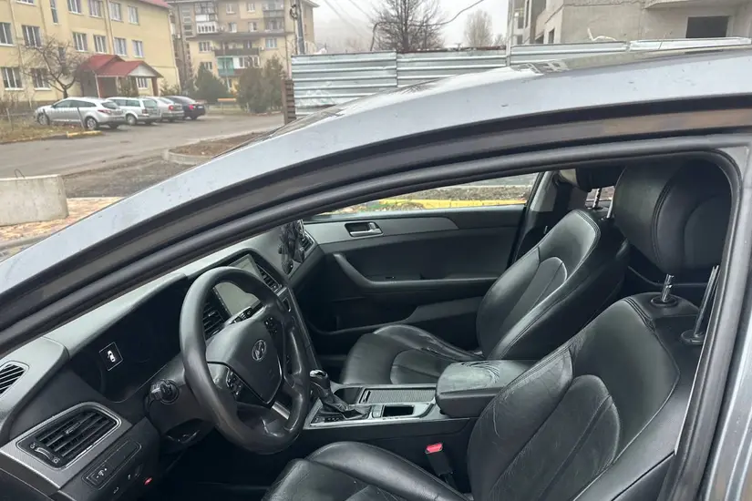 Hyundai Sonata  LF