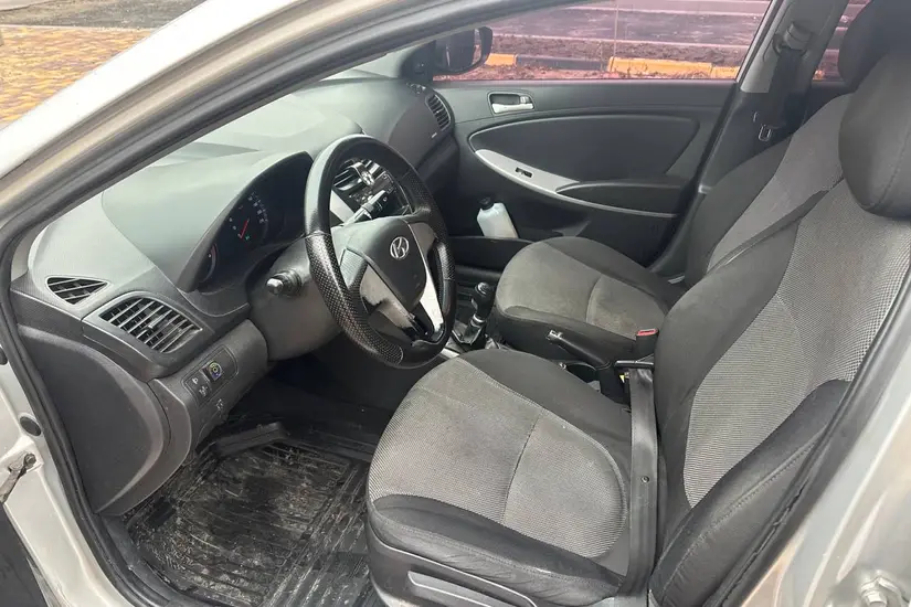 Hyundai Accent