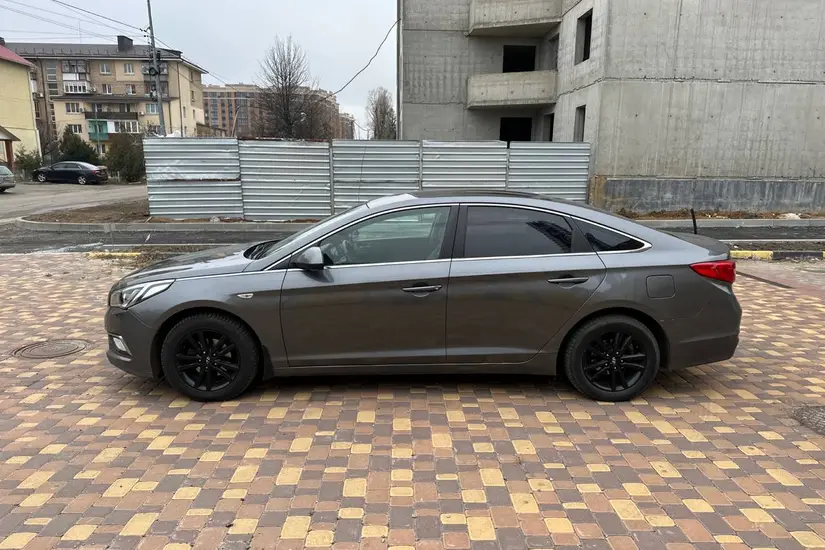 Hyundai Sonata  LF