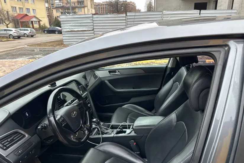 Hyundai Sonata  LF