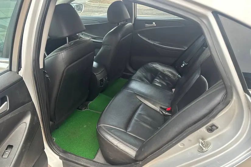 Hyundai Sonata  YF