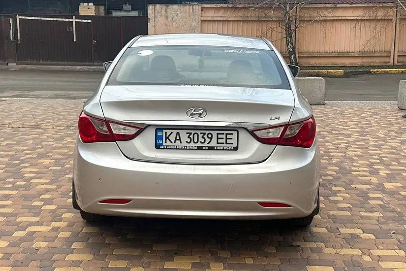 Hyundai Sonata  YF