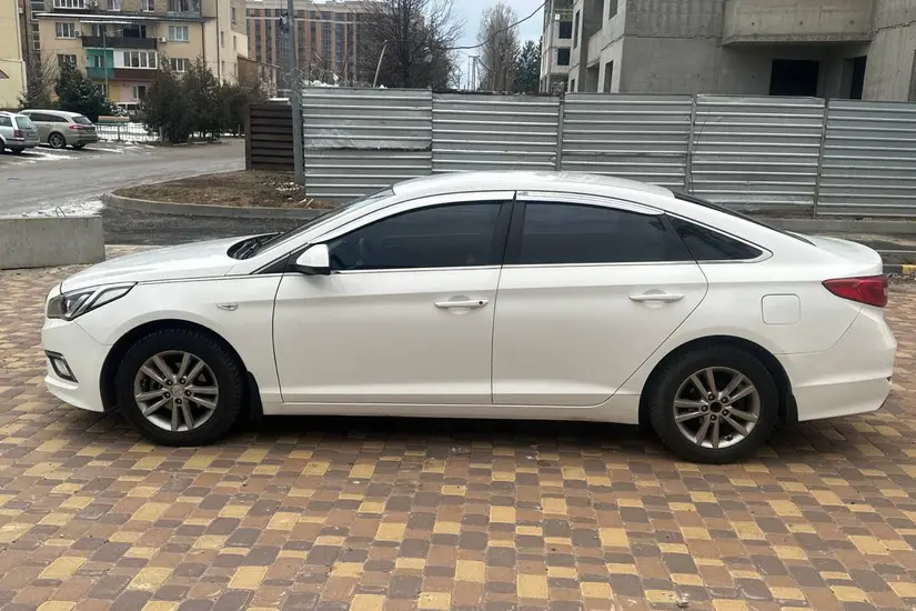 Hyundai Sonata  LF
