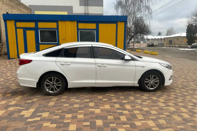 Hyundai Sonata  LF