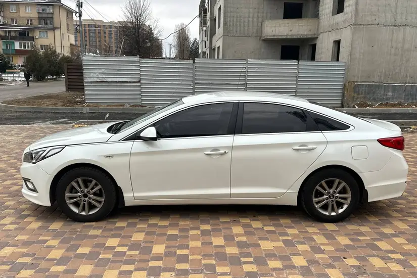 Hyundai Sonata  LF
