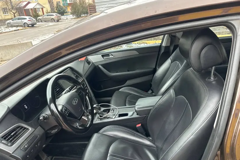 Hyundai Sonata  LF
