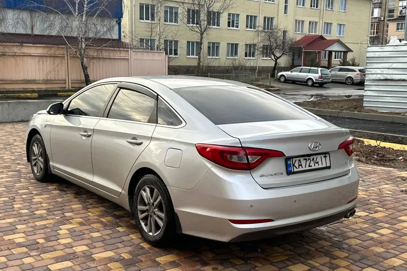 Hyundai Sonata  LF
