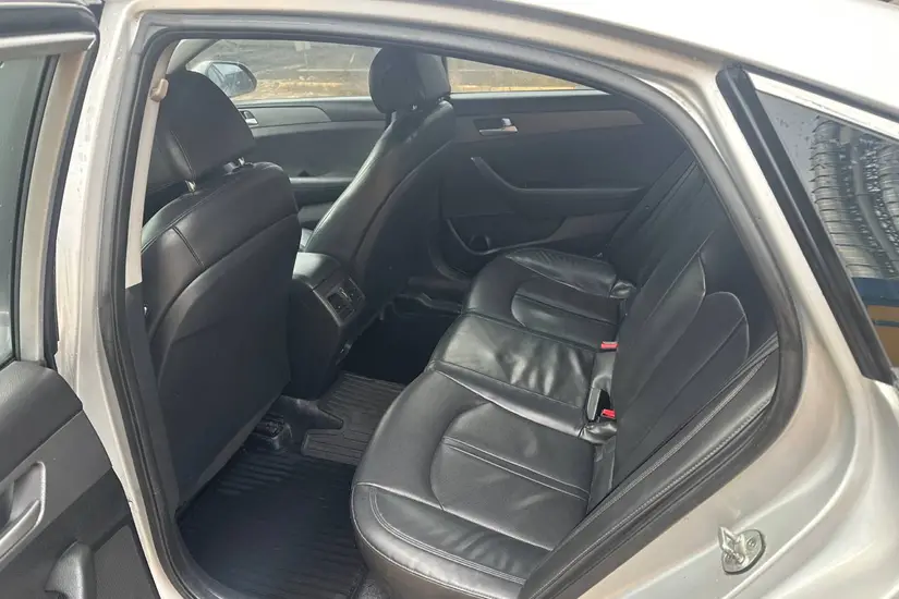 Hyundai Sonata  YF