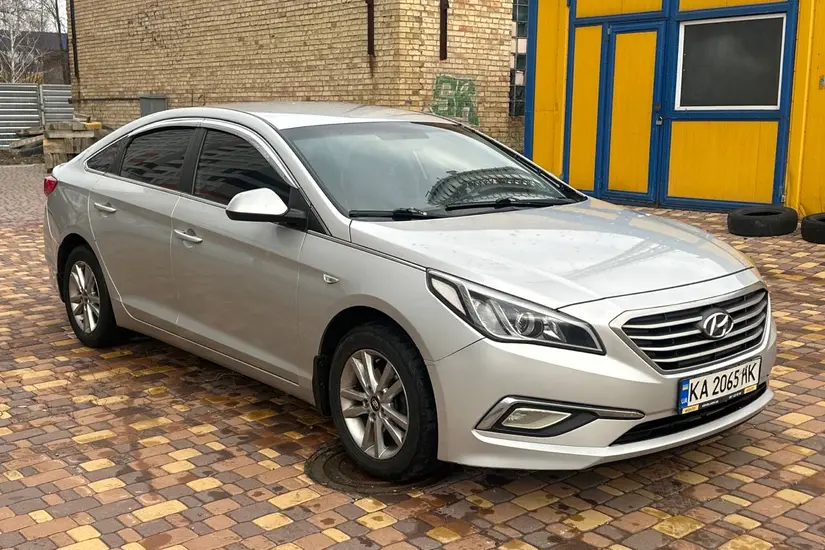 Hyundai Sonata  YF