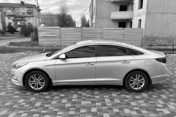 Hyundai Sonata  LF