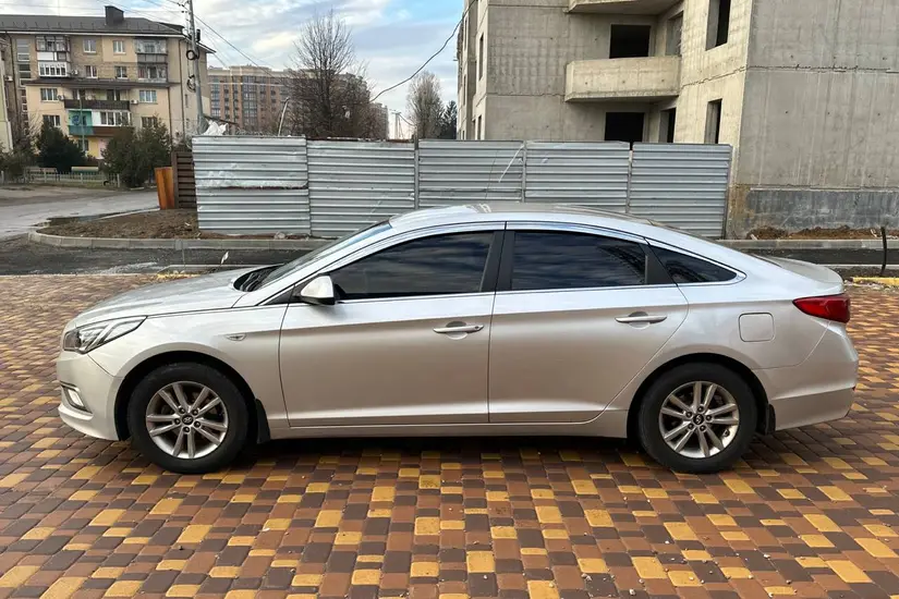 Hyundai Sonata  LF
