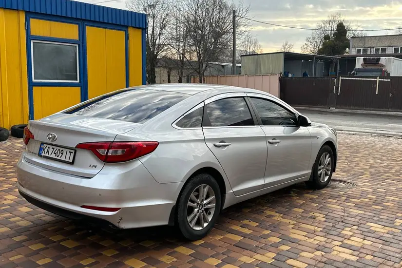 Hyundai Sonata  LF