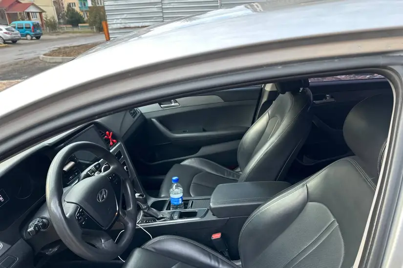 Hyundai Sonata  LF