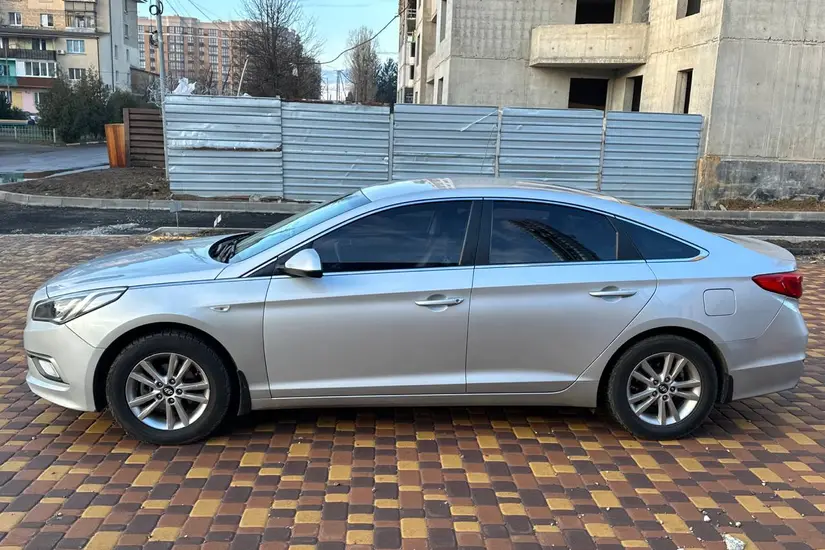 Hyundai Sonata  LF