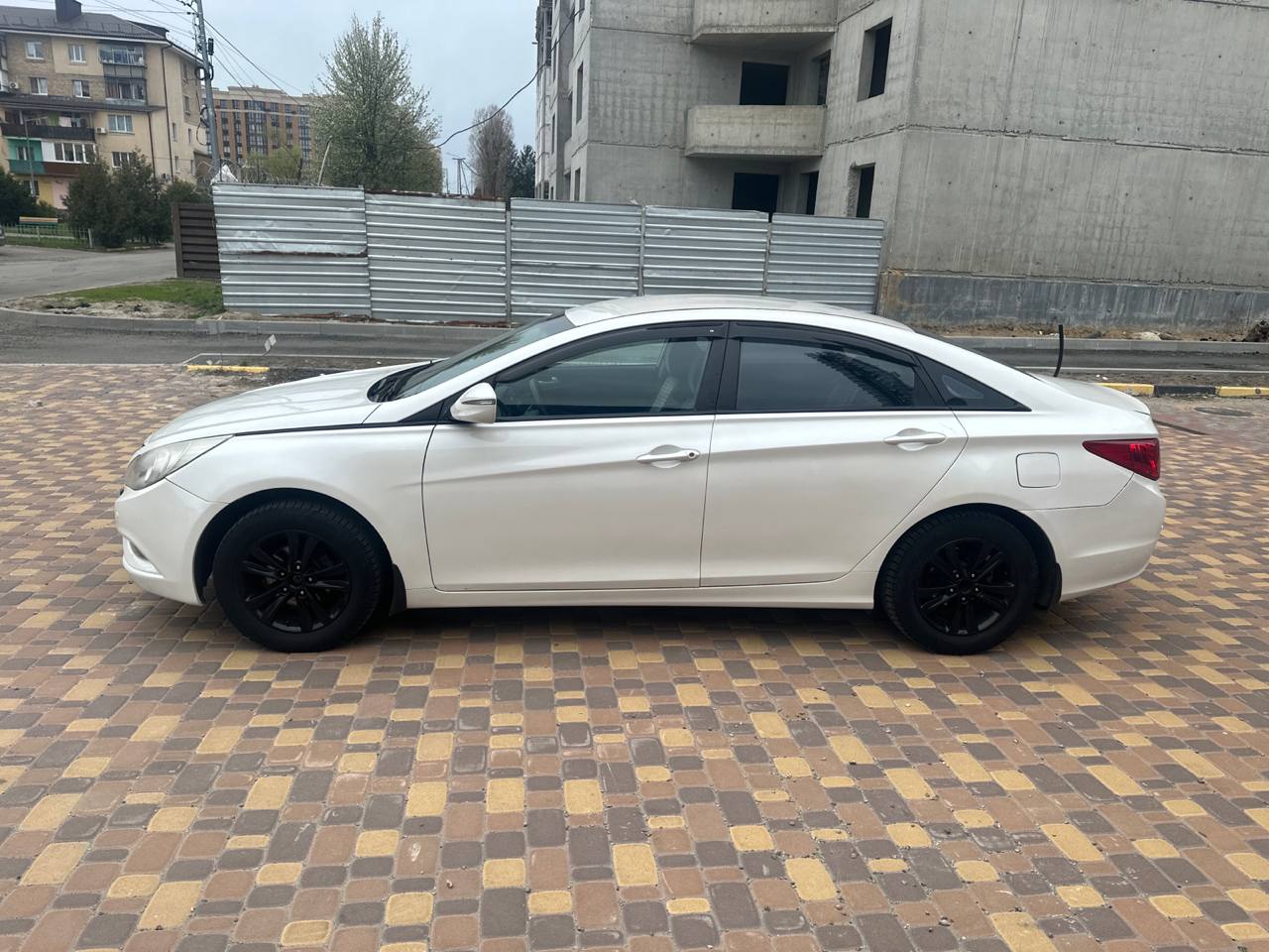 Hyundai Sonata  YF